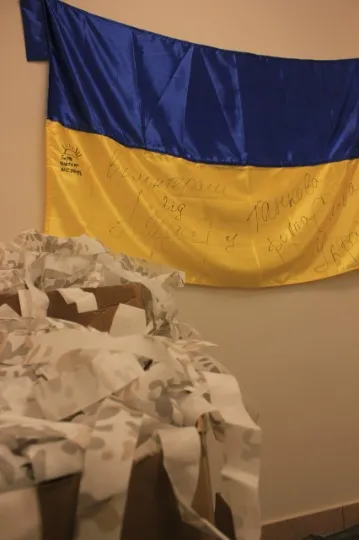 Волонтерські центрі Риги. Як закордоном допомагають українцям