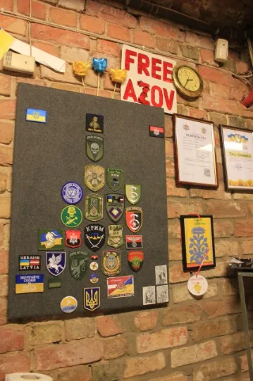 Волонтерські центрі Риги. Як закордоном допомагають українцям