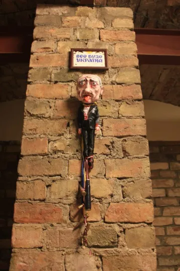 Волонтерські центрі Риги. Як закордоном допомагають українцям