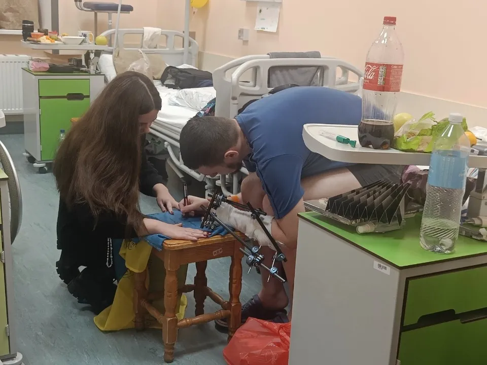 Волонтерські центрі Риги. Як закордоном допомагають українцям