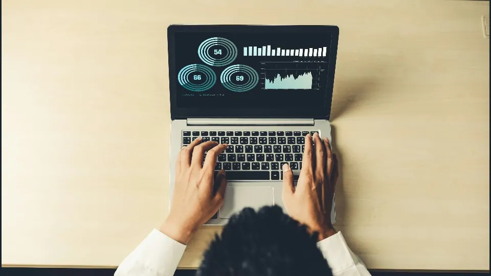 дата-аналітик