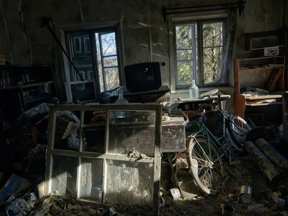 Торецьк війна руїни в будинку
