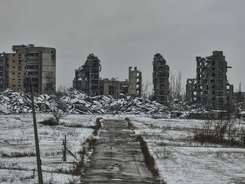 Торецьк війна фронт передова руїни