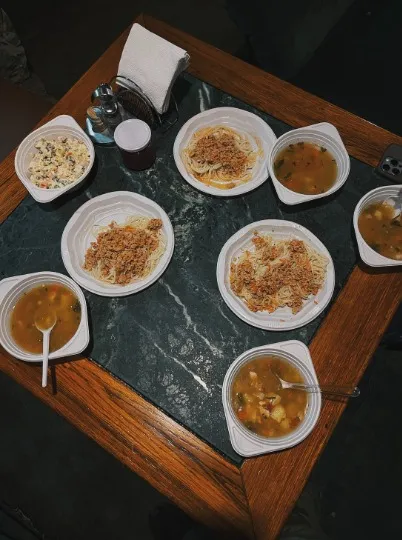 Обід з командиром і заступником командира 28-ї ОМБр. Фото: Аліна Хмур