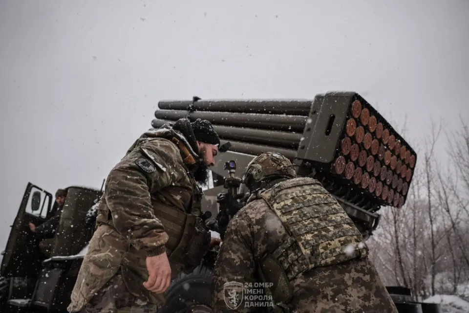 зсу рсзв град війна передова фронт часів яр українські військові бійці захисники воїни