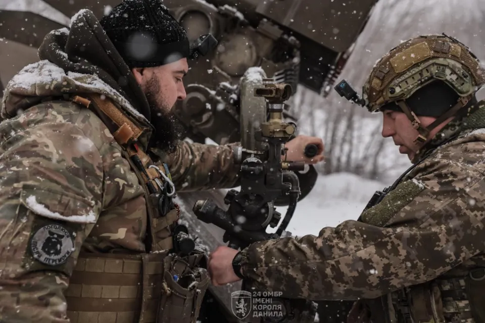 зсу рсзв град війна передова фронт часів яр українські військові бійці захисники воїни