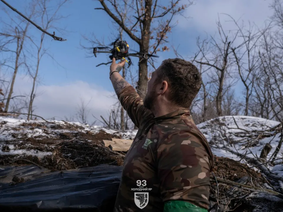 зсу українські військові захисники бійці воїни сили оборони війна передова фронт дрон