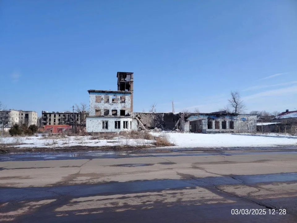 будівля Головного управління ДСНС Луганщини на вул. Богдана Ліщини