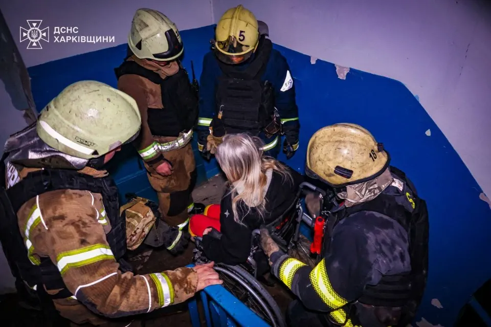 обстріл Харкова евакуація з будинку дснс рятувальники атака обстріл