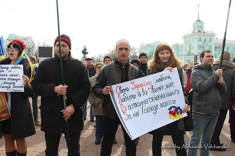 Мітинг в Луганську 9 березня 2014 року