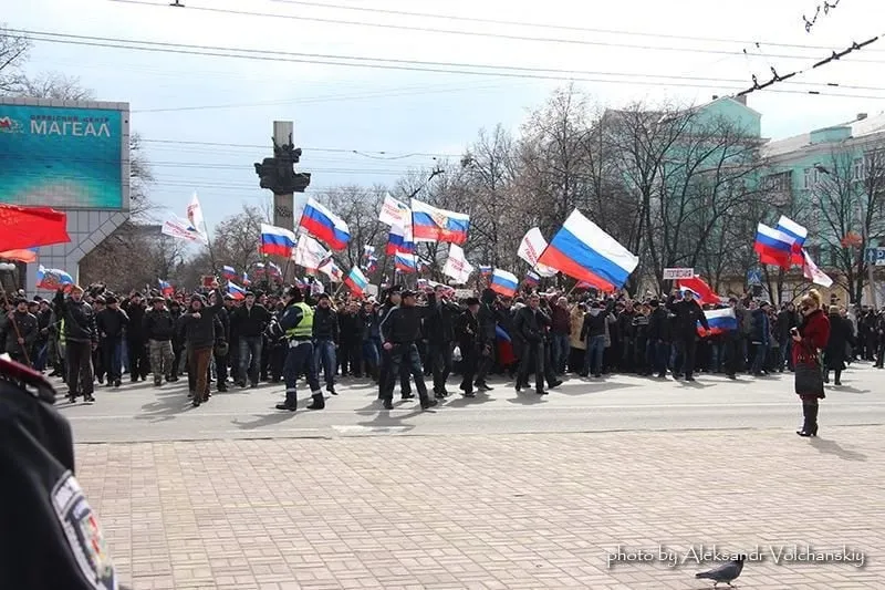 Мітинг в Луганську 9 березня 2014 року