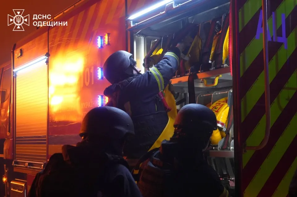 обстріл Одеси рятувальники дснс пожежники