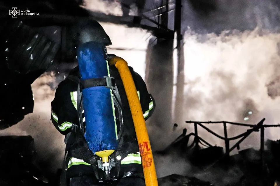 обстріл Київщини пожежа ДСНС